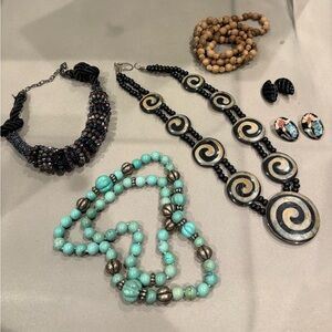 Assorted jewelry